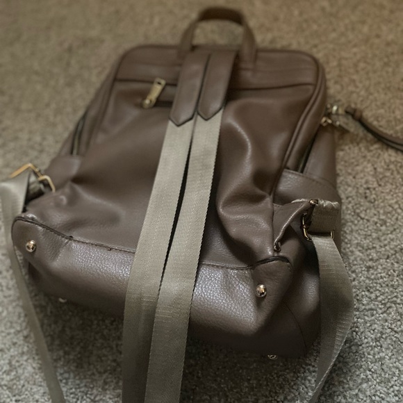 Backpack - Picture 4 of 4